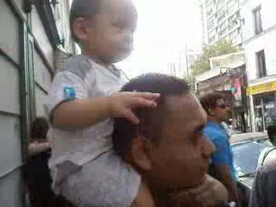 Sothea et Papa Sam au MoonWalk d'Oberkampf juin 2009