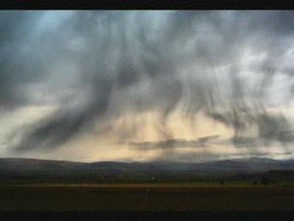 Listen to the rain / Yağmurun sesini dinle...