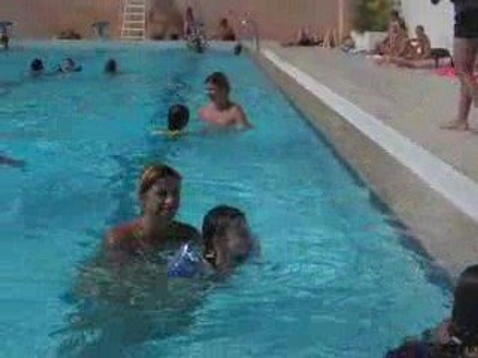 Je saute dans l'eau