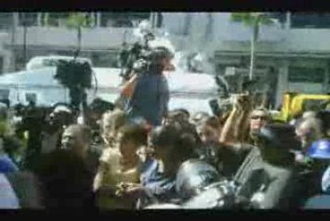 Fans at Michael Jackson Hollywood Star