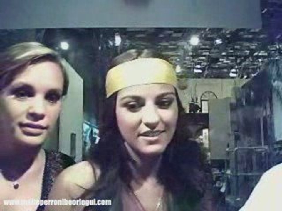 Maite Perroni en el chat oficial de Mi Pecado...