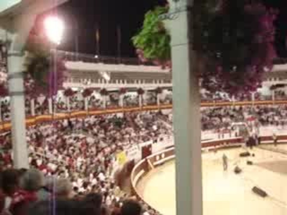 la hola