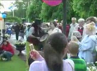 LES PUCES SALTIMBANQUES; MARCELLE ET LULU. Part 2