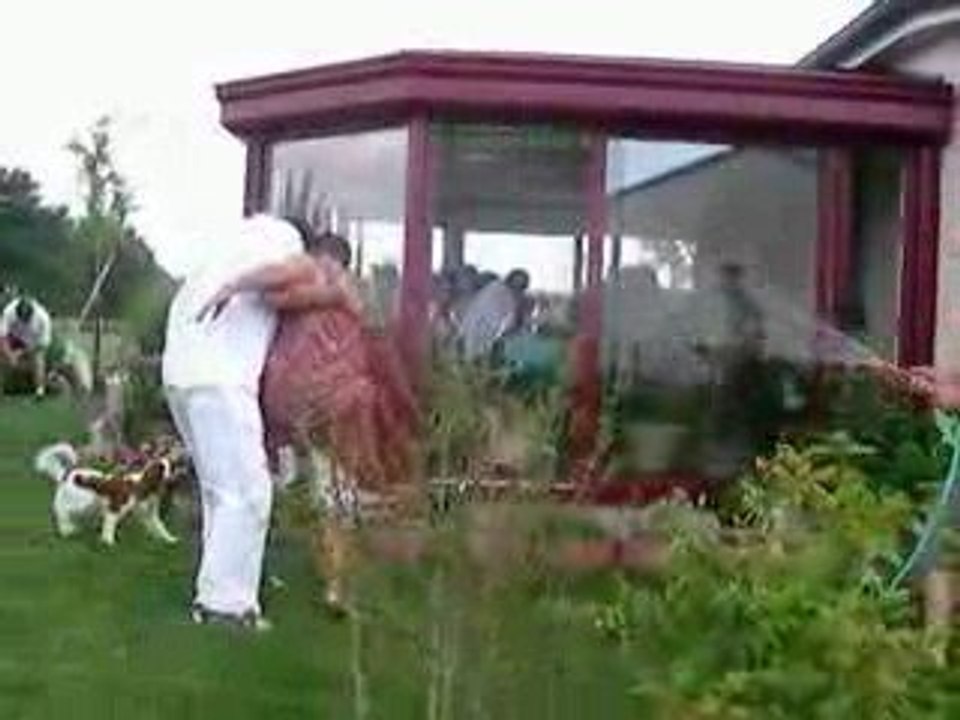 monique et le jet d'eau