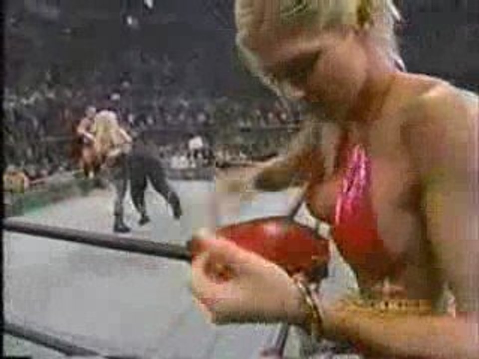 Filthy Animals vs Revolution 8.11.99