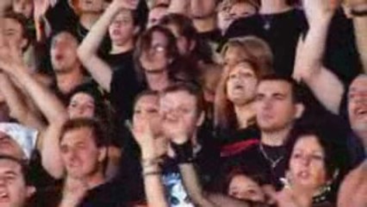 RAMMSTEIN - Amerika (live in Nilmes - France)