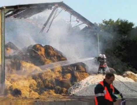 550 tonnes de fourrages en feu !