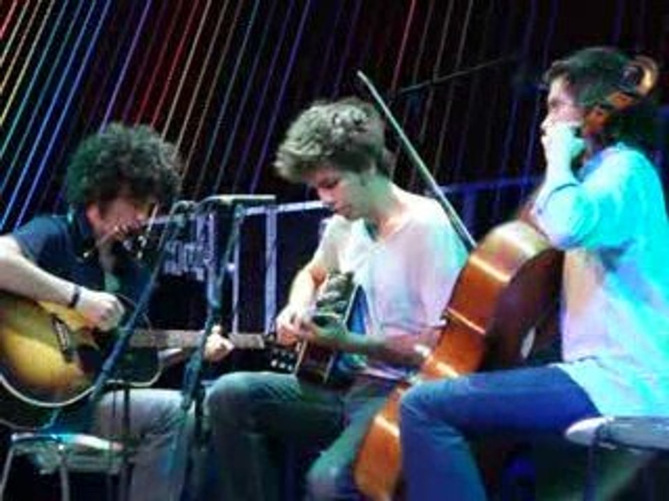 Revolver - Leave me Alone