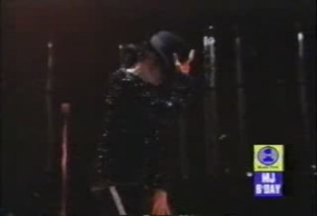 mickael jackson dance moon walk