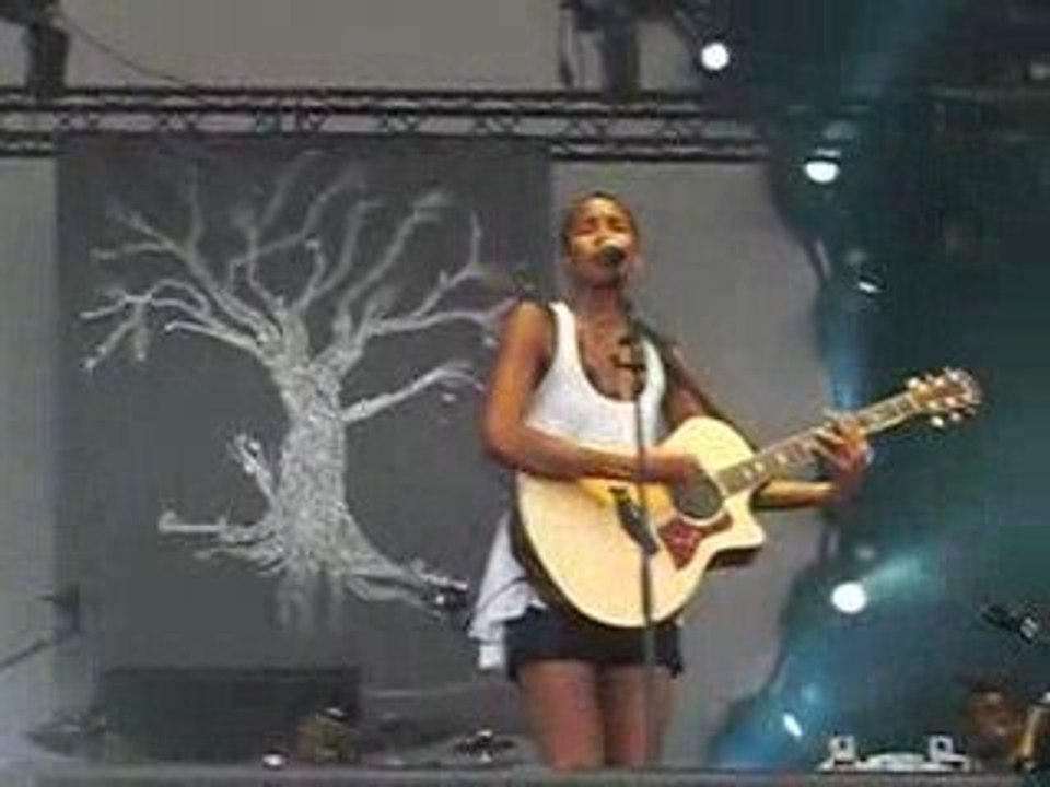 Ayo live à Solidays