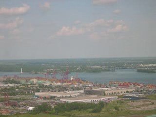 Stade olympique de Montréal, sa célèbre tour penchée