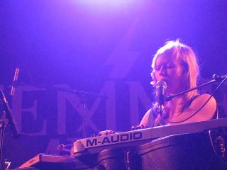 Mai @ la Maroquinerie - Les femmes s'en mêlent | 26.04.2009