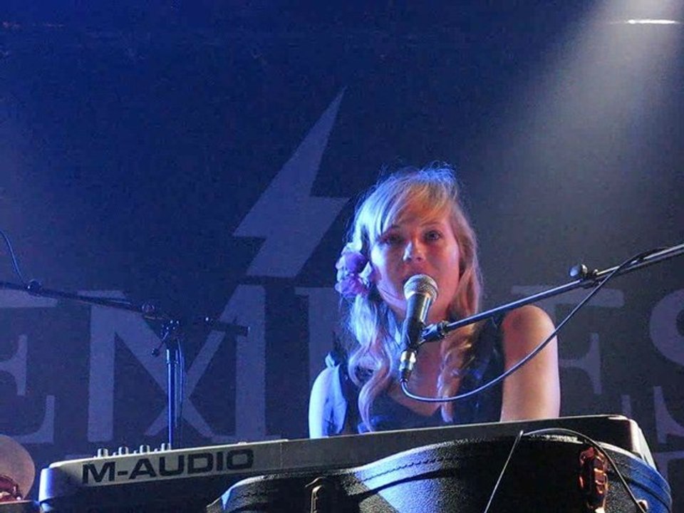 Mai @ la Maroquinerie - Les femmes s'en mêlent | 26.04.2009