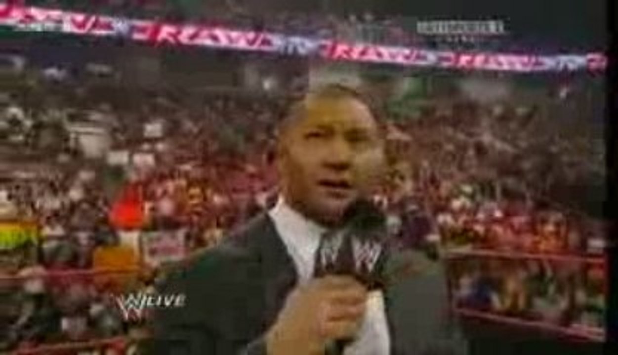 Wwe raw 29/6/09 part 1 (batista returns)