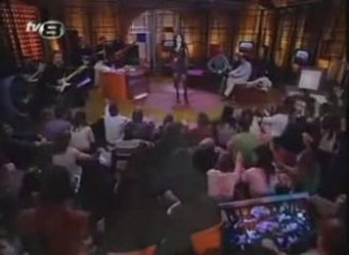 Bendeniz Elimde Değil (Canlı performans)