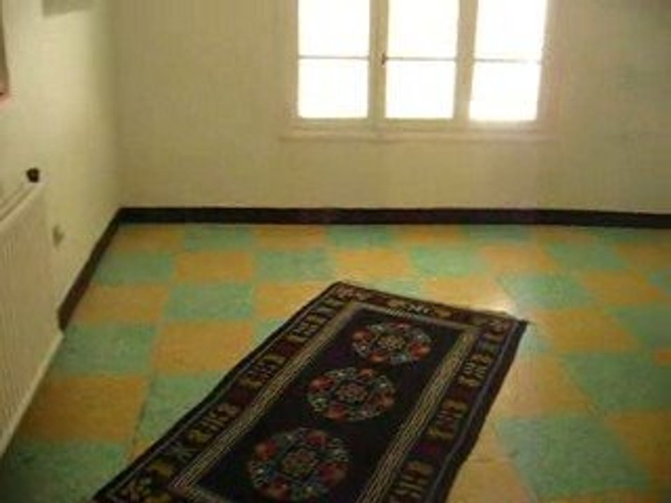 2e étage maison (chambre des filles, ?, parents)