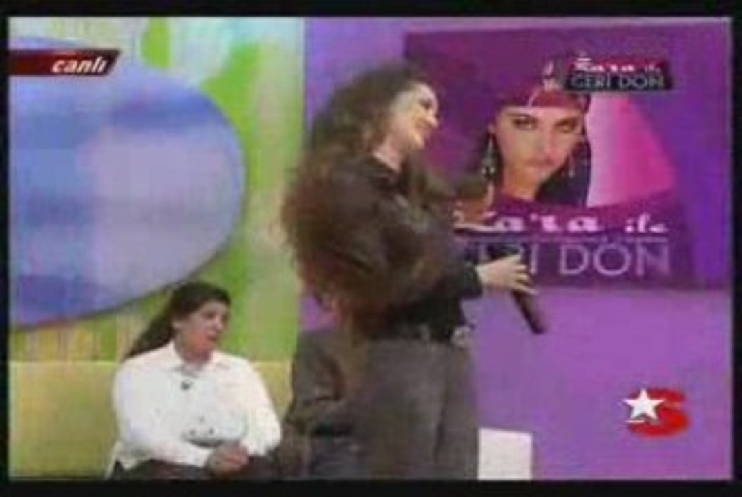 Gaye Aksu - Sevdan İle