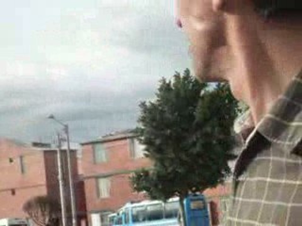 con mis sobrinos jugando en el parque del Recreo