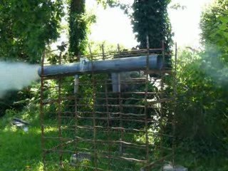 essais d'un "bazooka"airsoft..!