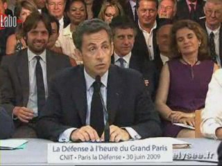 Sarkozy enrôle Michelle Obama pour le travail le dimanche