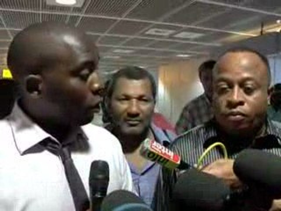 Crash A310 aux Comores:les familles en colère 2