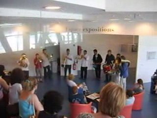 La Fanfare Yebarov à la bibliothèque Kateb Yacine!