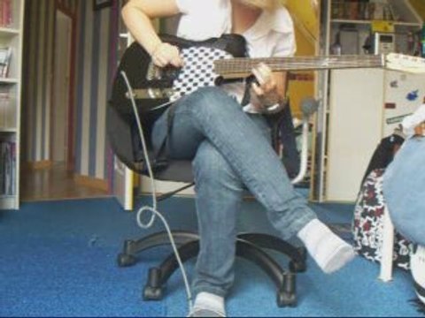 Solo à la guitare de take me away (BO de Freaky friday )