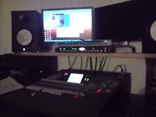 Yac dans le studio d'Enzo !!!