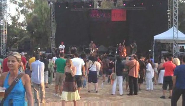 KOSMOS FESTIVAL DAY 1 - burger project