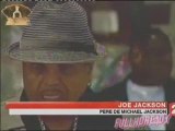 Michael Jackson - Son pére ce fait de la pub....