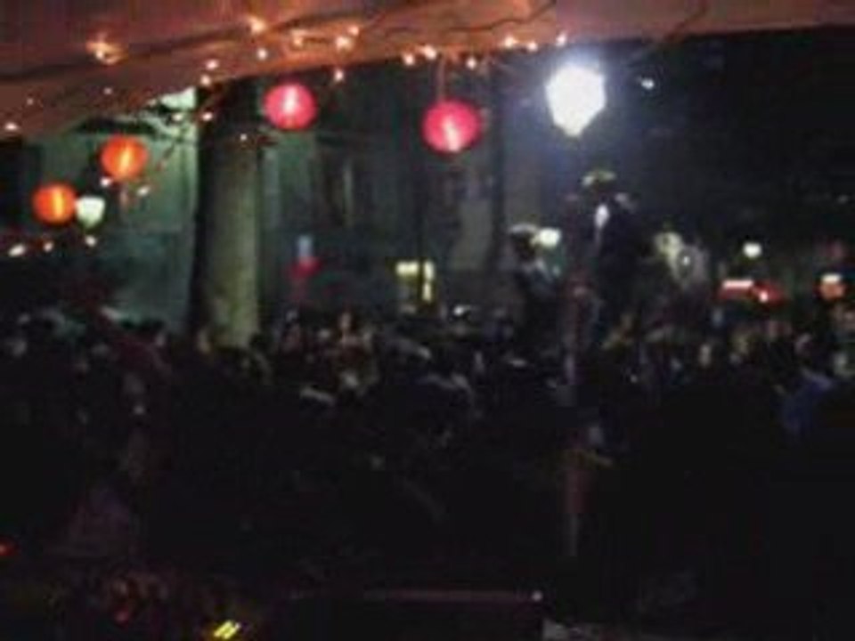 FDLM 21.06.09 by noSoup/noSleep place des abbesses part2