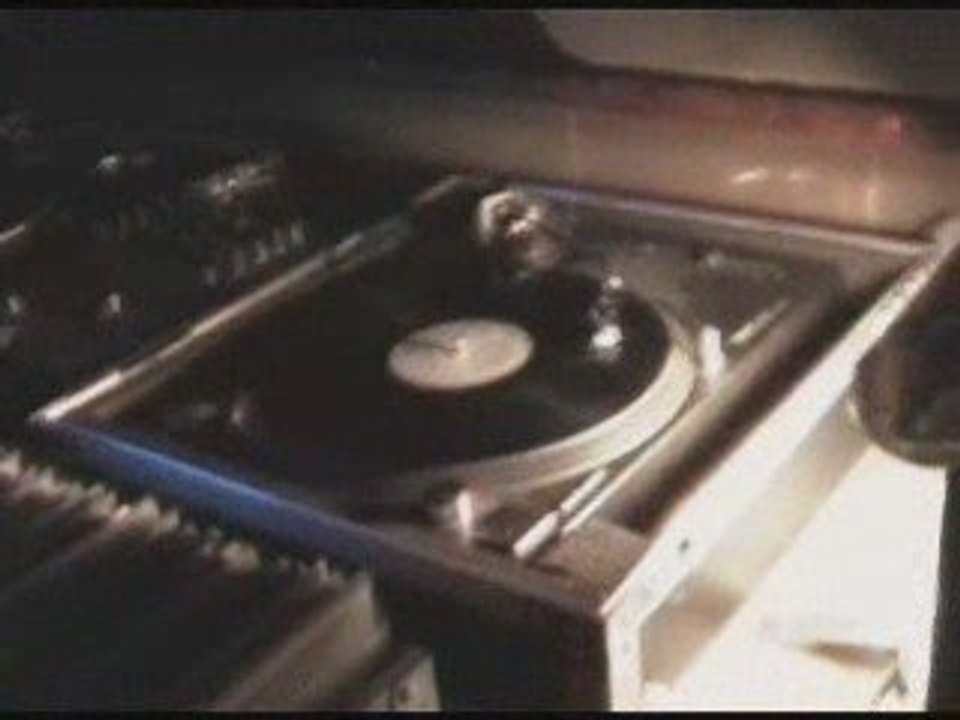 LE ZOUK LE PLUS RETRO DJ HALAN DJ BLUE A TOULOUSE le 19 JUIN