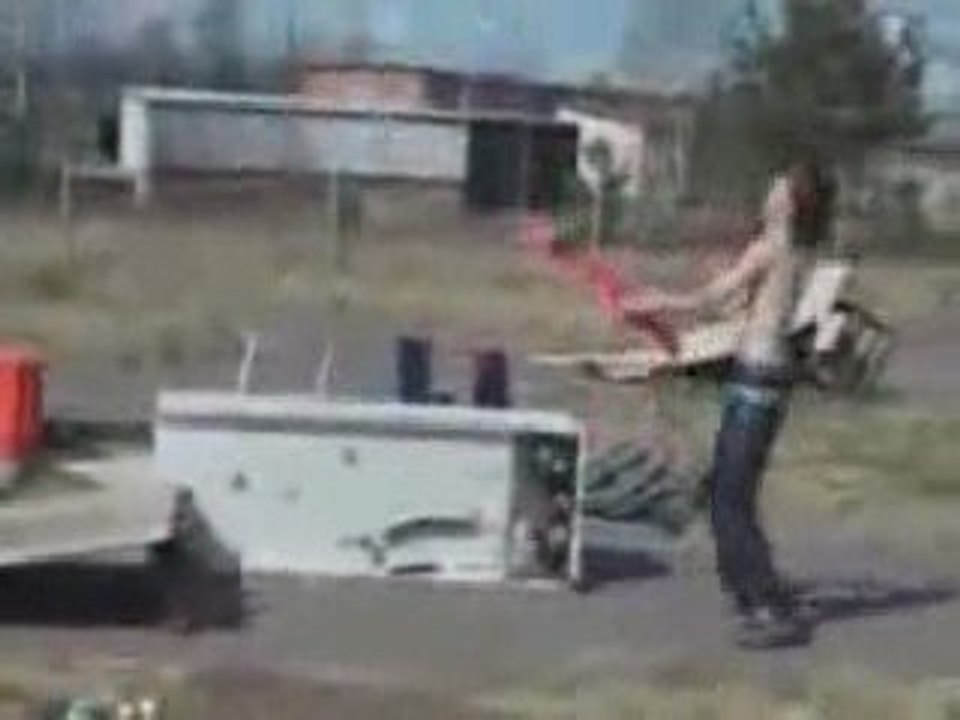 faut pas s'énerver contre son skate board