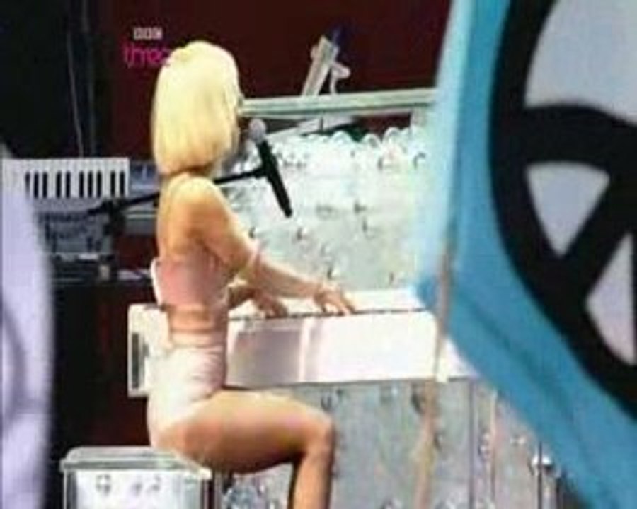 Poqua fesse - Glasto 09