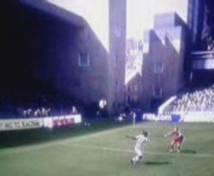 Magnifique But de Dirk Kuyt retournée acrobatique Fifa 09