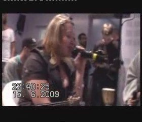 Rachel Even chante "don' mess with my man"