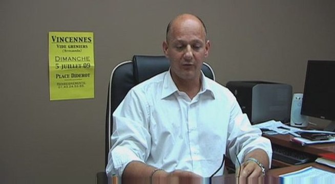 Vincennes : Vide grenier à Vincennes place Diderot.