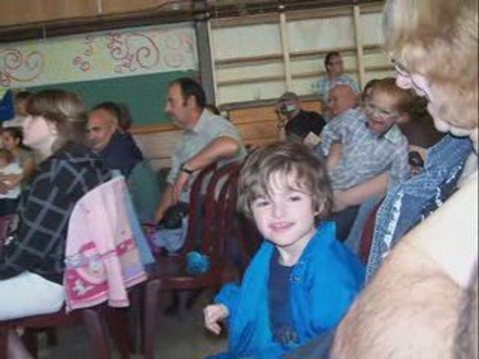 Lucas fête de fin d'année scolaire 2009
