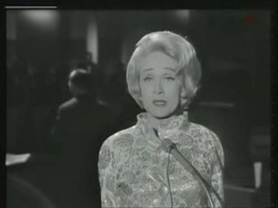 Marlene Dietrich - Sag mir wo die Blumen sind
