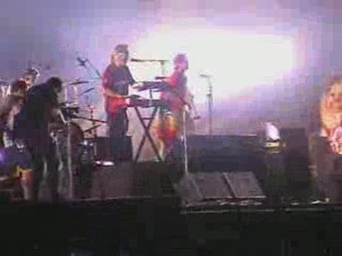 Manu Chao Solidays 2009 Paris Longchamp Raining in paradize