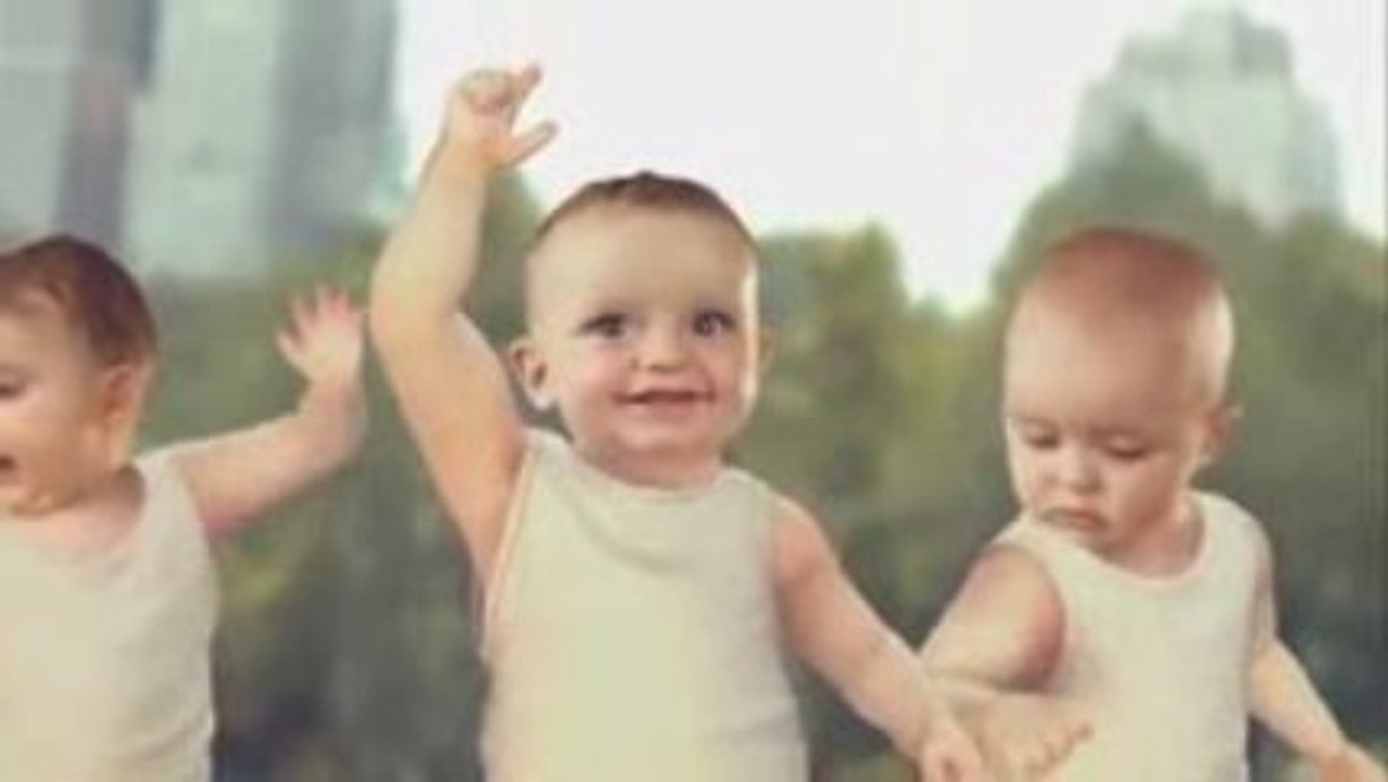 Pub Evian Fait De Nouveau Appel Aux Bebes Video Dailymotion