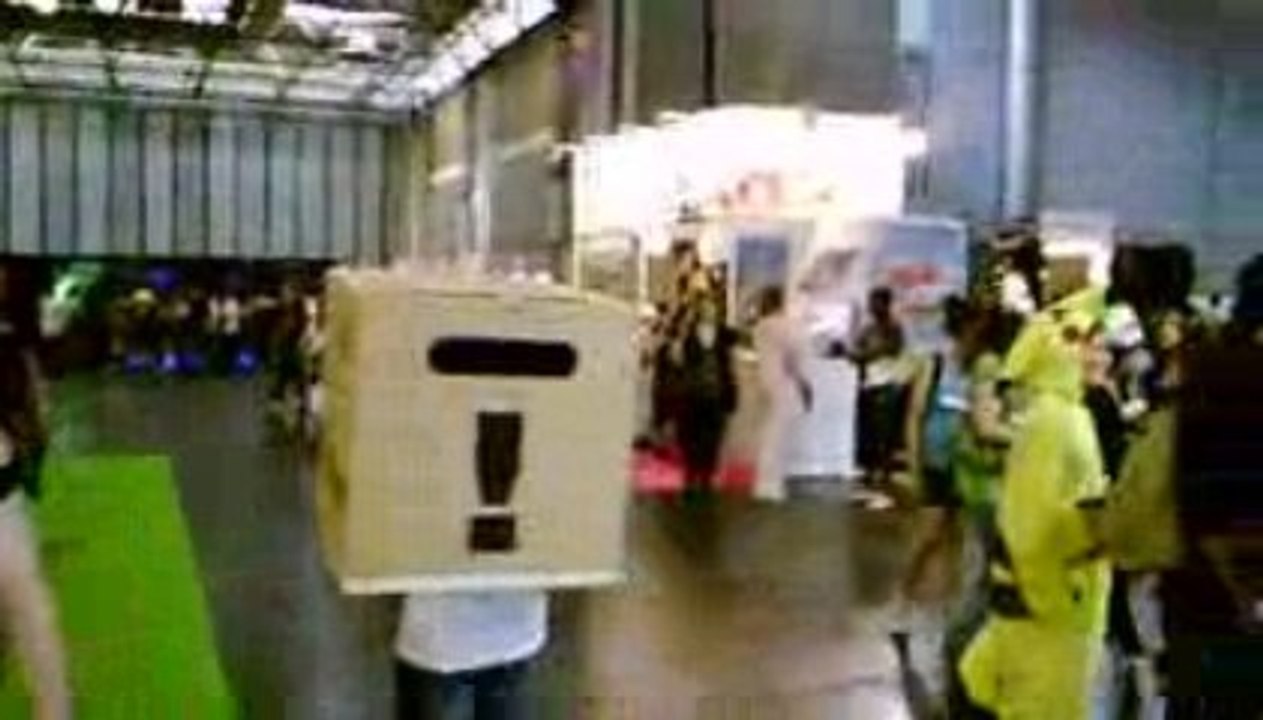 Japan Expo 2009(stand Namco Bandai et un carton mystérieux)