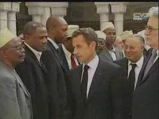 فرنسا تصلي على ضحايا الطائرة اليمنية المنكوبة