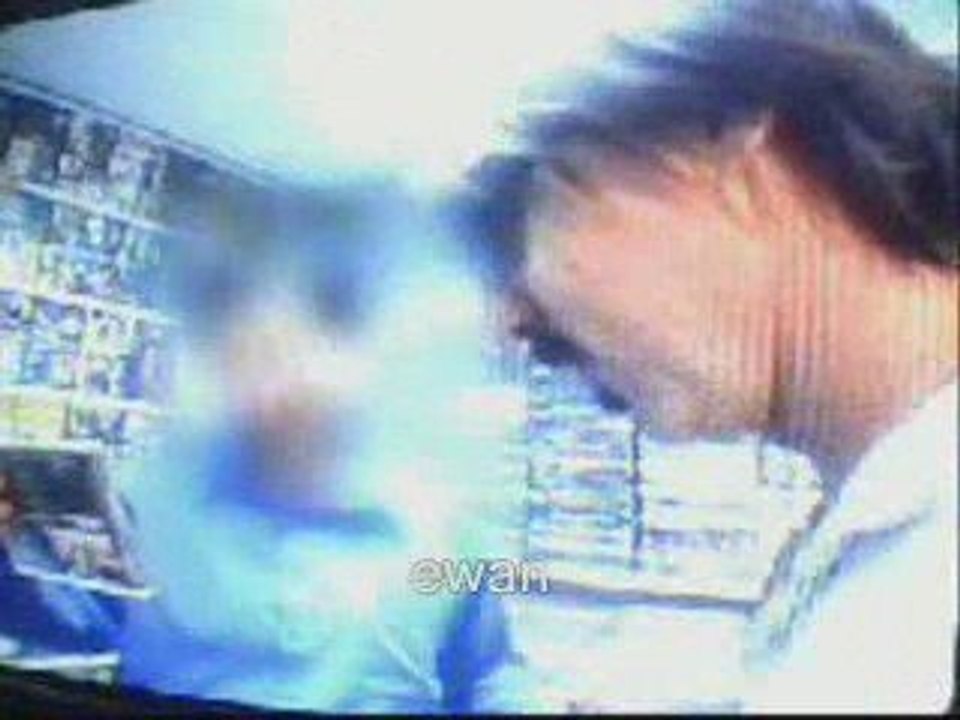 butch vig buys a bootleg garbage cd in russia