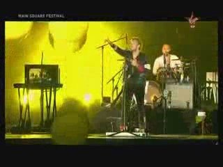 coldplay @ main square 2009 - yellow