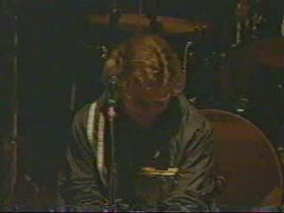 Pearl Jam - Footsteps (live video)