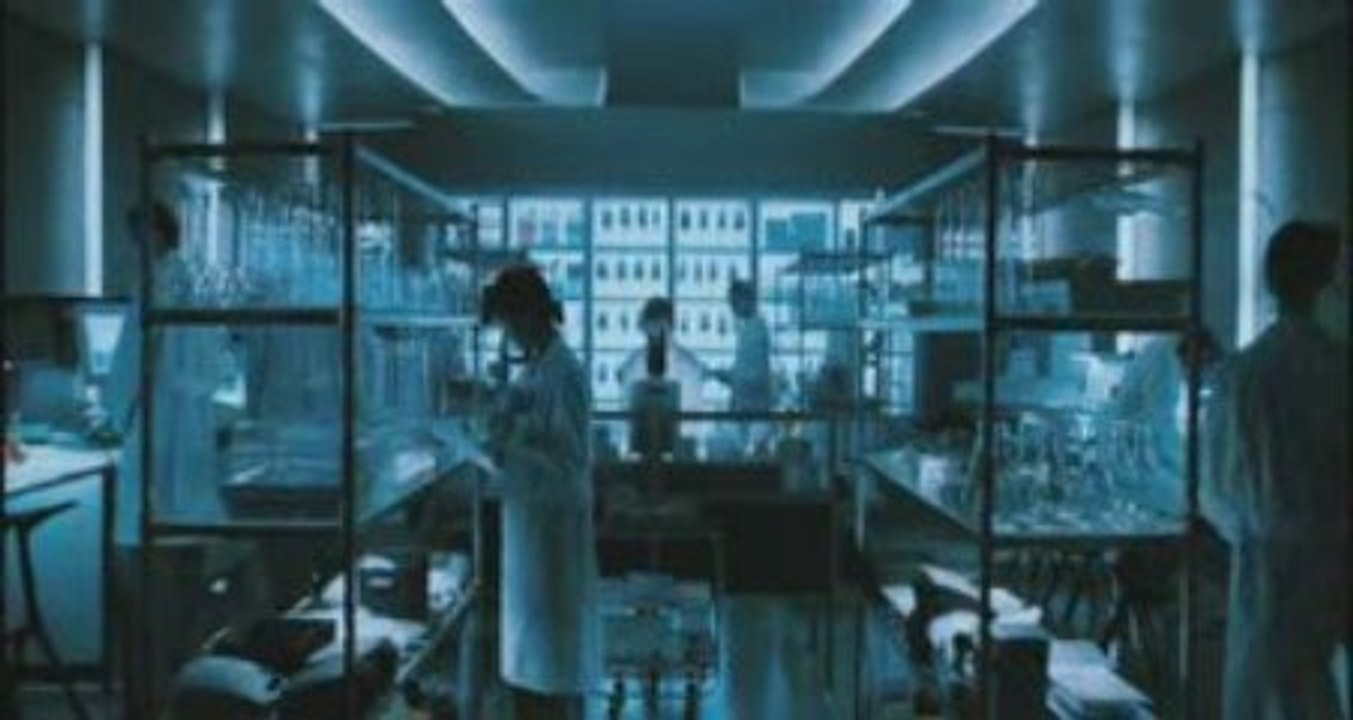 Daybreakers (Theatrical Trailer)