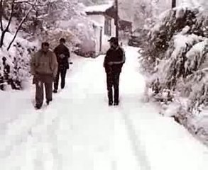 köye yağan kar
