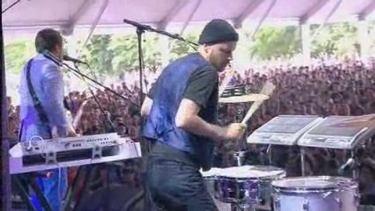 Peter, Bjorn and John Eurockéennes Live