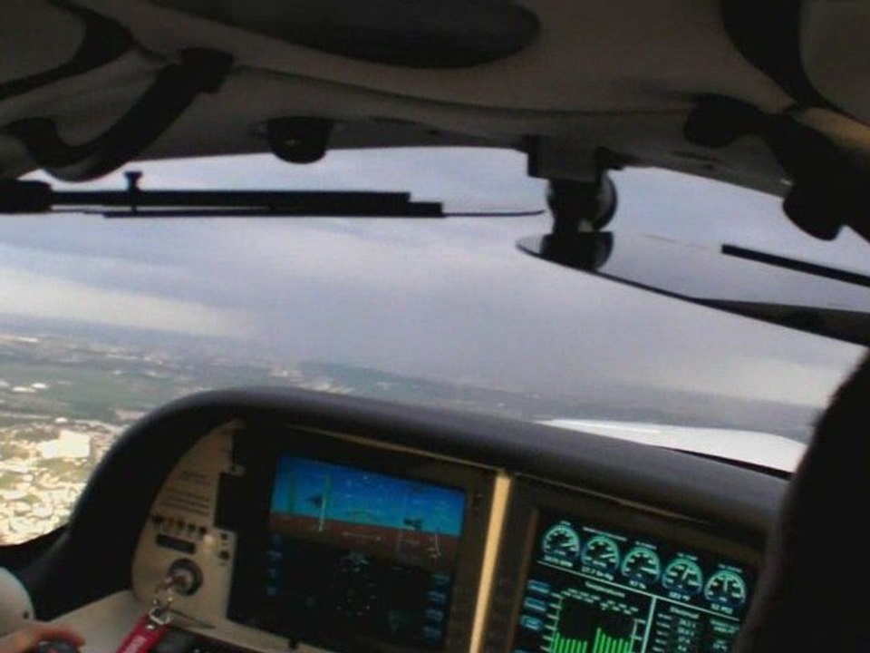 Au dessus d'Orly en Cirrus
